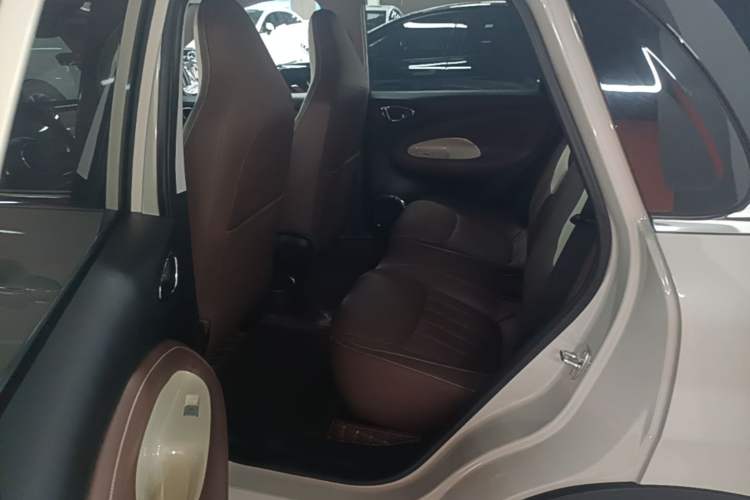 Used Wuling Bingo 2023 410 km Lingxi Deluxe Edition Left Rear Seat
