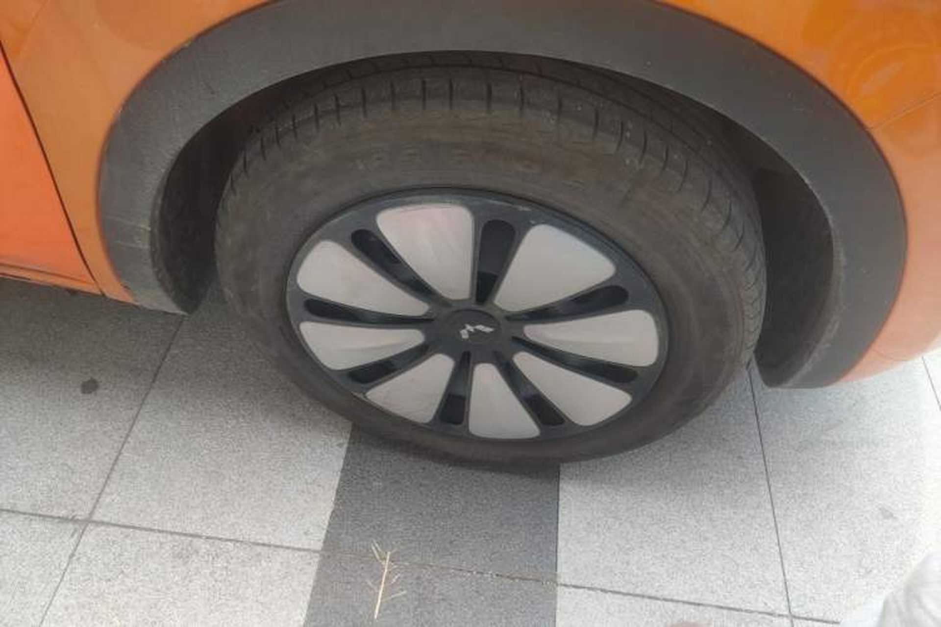 Used Wuling Bingo 2023 203km Comfort Edition Right Front Wheel Hub