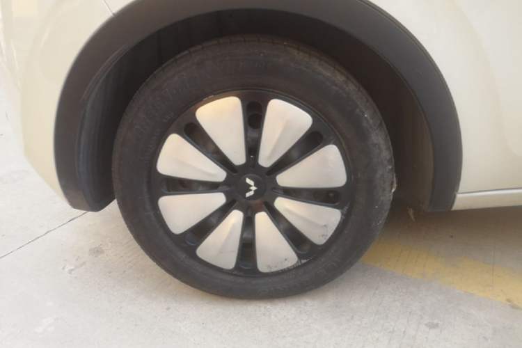 Used Wuling Bingo 2023 333 km Enjoyment Version Right Rear Wheel Hub