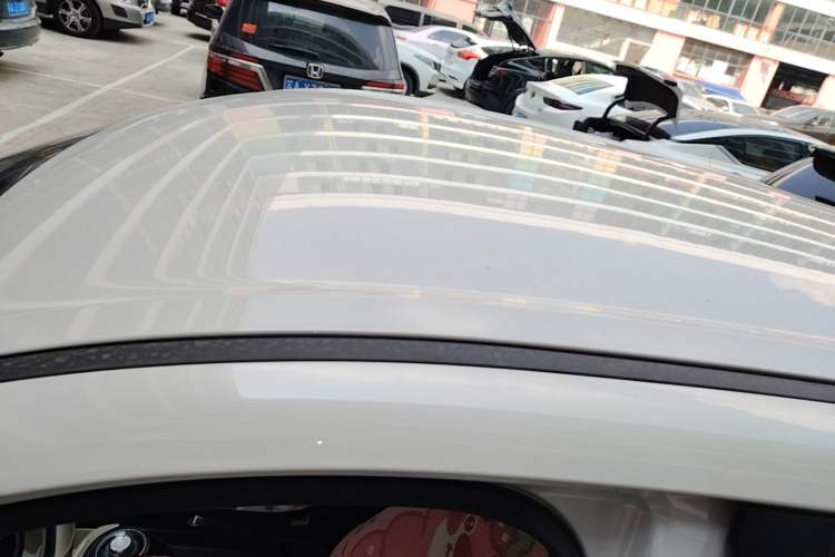 Used Wuling Bingo 2023 333 km Fast-Share Version Roof
