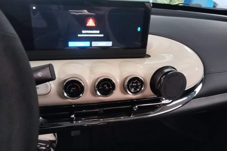 Used Wuling Bingo 2024 333 km Enjoyment Version Audio And AC Panel