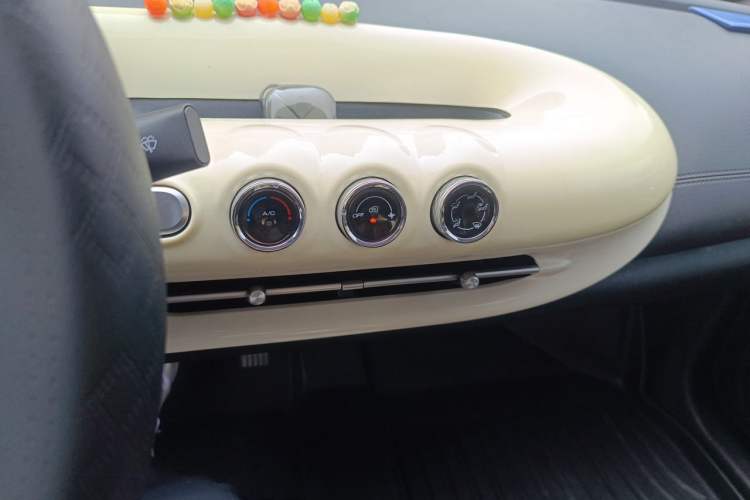 Used Wuling Bingo 2024 203km Light Edition Audio And AC Panel