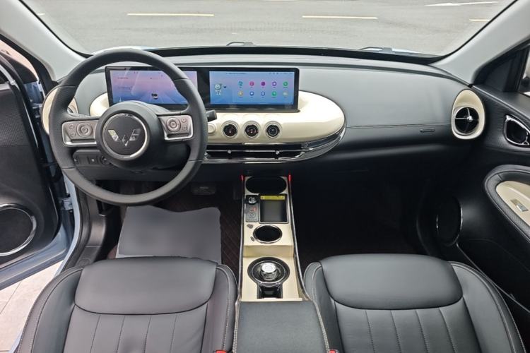 Used Wuling Bingo 2024 333 km Lingxi Connected Version Center Console