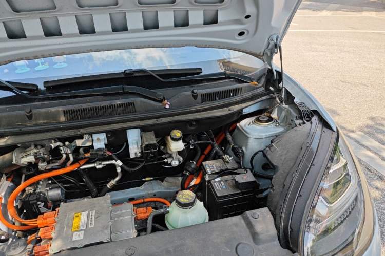 Used Wuling Bingo 2024 333 km Lingxi Connected Version Engine Bay Left