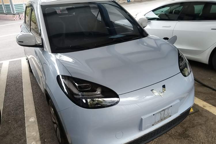 Used Wuling Bingo 2024 333 km Enjoyment Version Front Right 45 Deg
