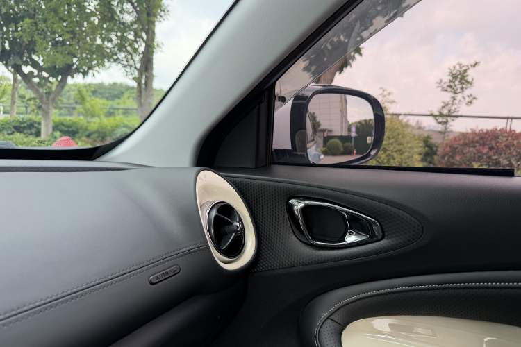 Used Wuling Bingo 2024 333 km Enjoyment Version Interior 10
