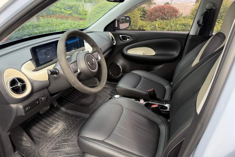 Used Wuling Bingo 2024 333 km Enjoyment Version Interior 5
