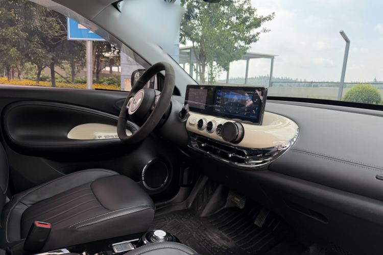 Used Wuling Bingo 2024 333 km Enjoyment Version Interior 7