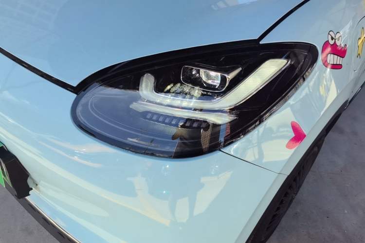 Used Wuling Bingo 2024 333 km Lingxi Connected Version Left Front Headlight