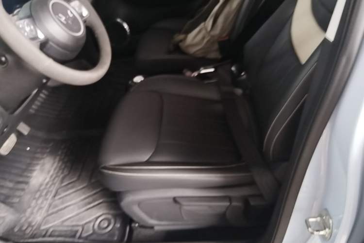 Used Wuling Bingo 2024 333 km Enjoyment Version Left Front Seat