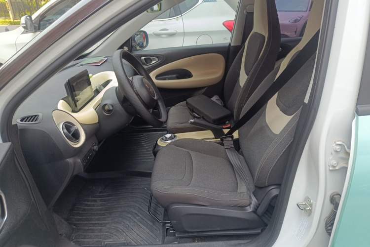 Used Wuling Bingo 2024 203km Light Edition Left Front Seat