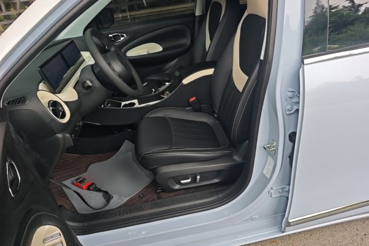 Used Wuling Bingo 2024 333 km Lingxi Connected Version Left Front Seat