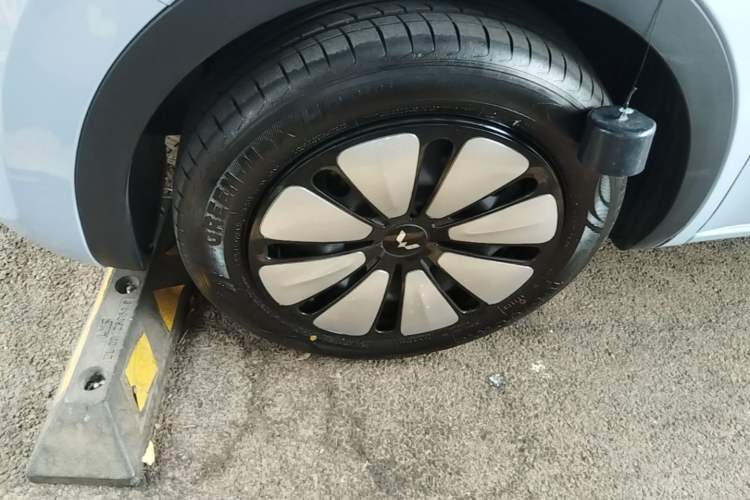 Used Wuling Bingo 2024 333 km Enjoyment Version Left Front Wheel Hub