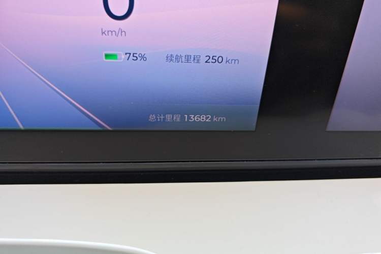 Used Wuling Bingo 2024 333 km Lingxi Connected Version Odometer Close Up
