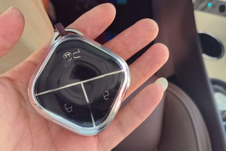 Used Wuling Bingo 2024 333 km Lingxi Connected Version Vehicle Key