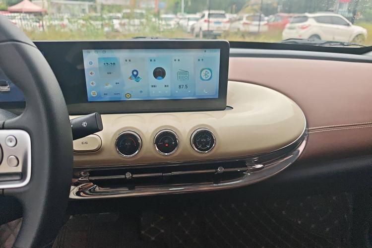 Used Wuling Bingo 2024 333 km Enjoyment Version Interior 3