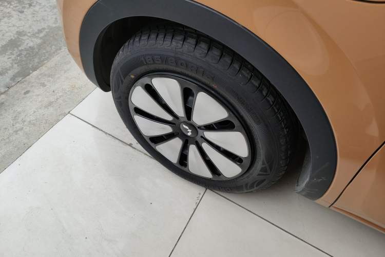Used Wuling Bingo 2024 333 km Enjoyment Version Left Front Wheel Hub