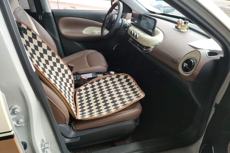 Used Wuling Bingo 2024 333 km Enjoyment Version Right Front Seat