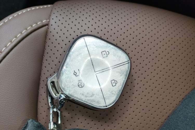 Used Wuling Bingo 2024 333 km Enjoyment Version Vehicle Key