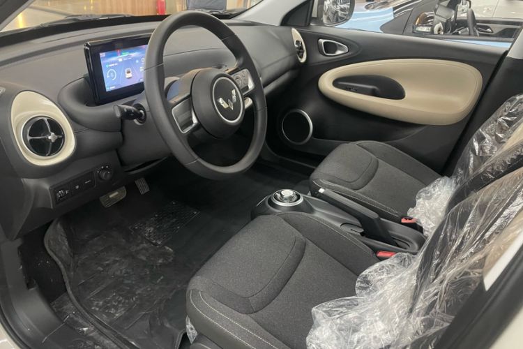 Used Wuling Bingo 2024 203km Light Edition Interior 2