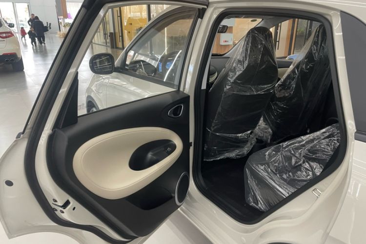 Used Wuling Bingo 2024 203km Light Edition Interior 4