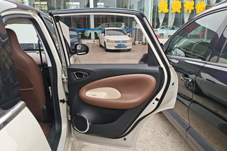 Used Wuling Bingo 2024 333 km Enjoyment Version Interior 6