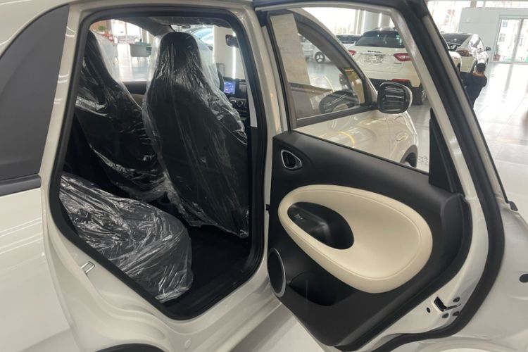 Used Wuling Bingo 2024 203km Light Edition Interior 7