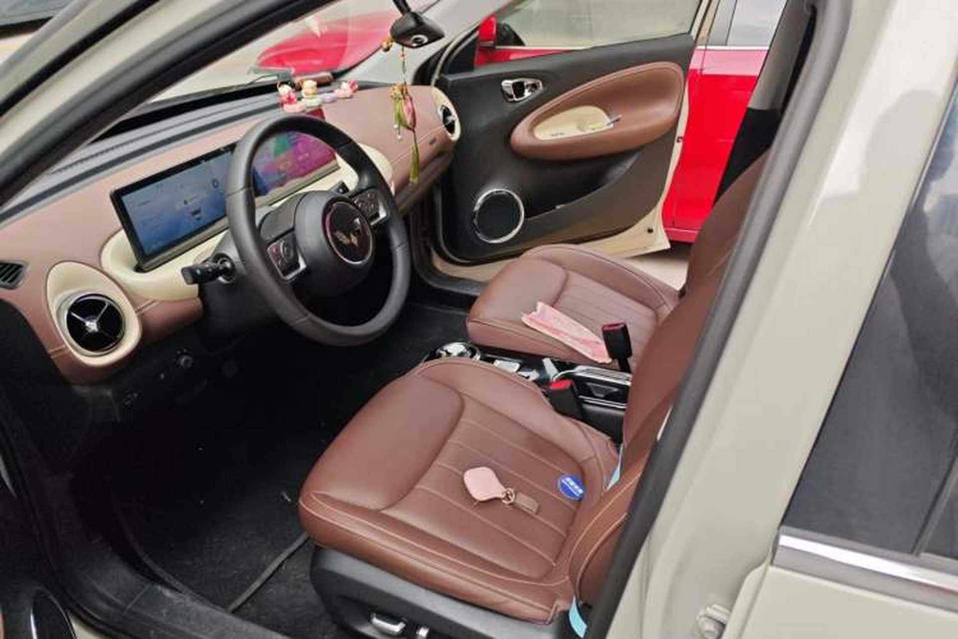 Used Wuling Bingo 2024 333 km Lingxi Connected Version Left Front Seat