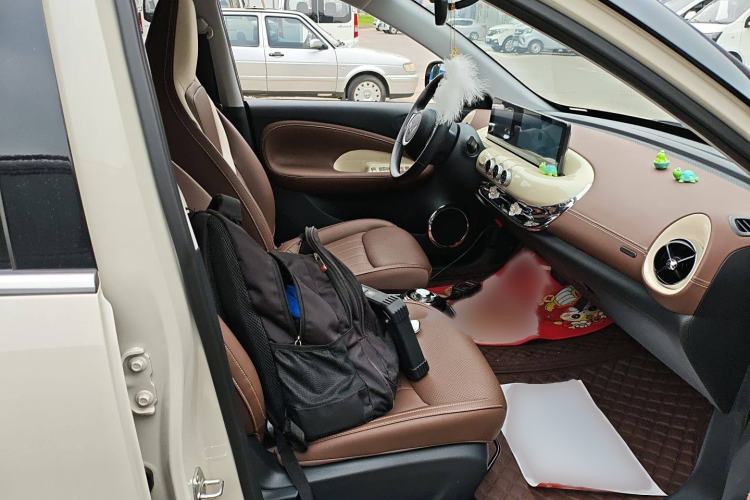 Used Wuling Bingo 2024 333 km Enjoyment Version Right Front Seat
