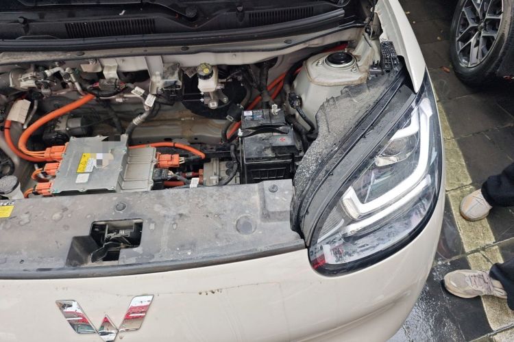 Used Wuling Bingo 2024 203km Light Edition Engine Bay Left