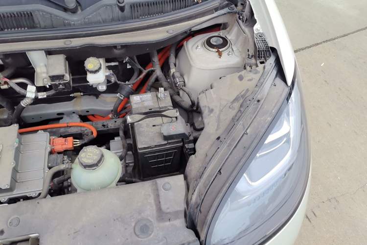 Used Wuling Bingo 2024 333 km Enjoyment Version Engine Bay Left