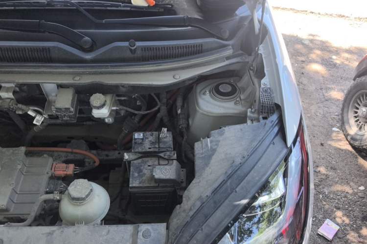 Used Wuling Bingo 2024 333 km Enjoyment Version Engine Bay Left