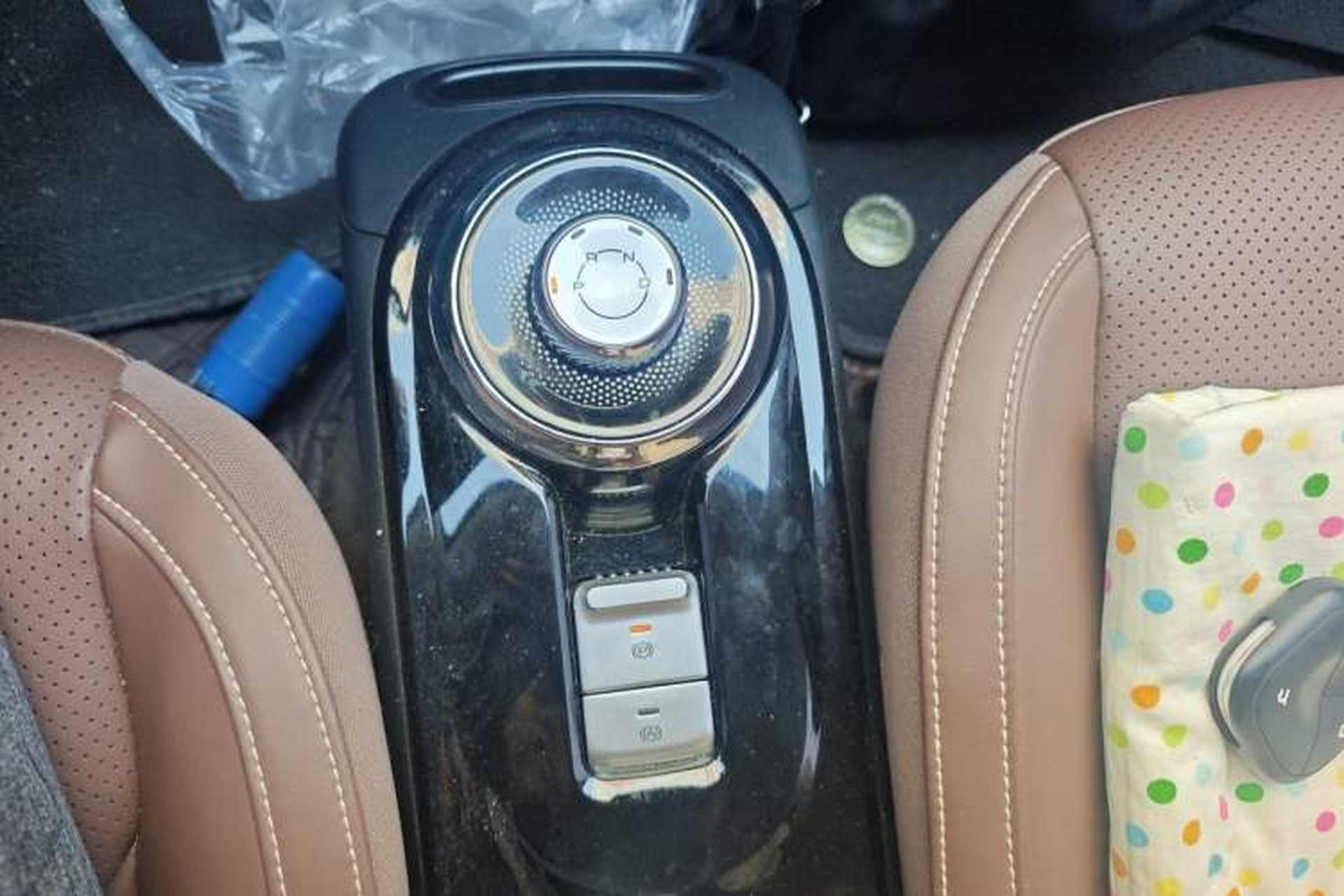 Used Wuling Bingo 2024 333 km Lingxi Connected Version Gear Lever