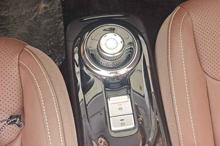Used Wuling Bingo 2024 333 km Lingxi Connected Version Gear Lever