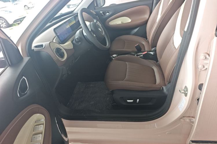 Used Wuling Bingo 2024 333 km Lingxi Connected Version Left Front Seat