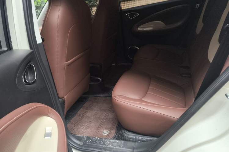 Used Wuling Bingo 2024 333 km Enjoyment Version Left Rear Seat