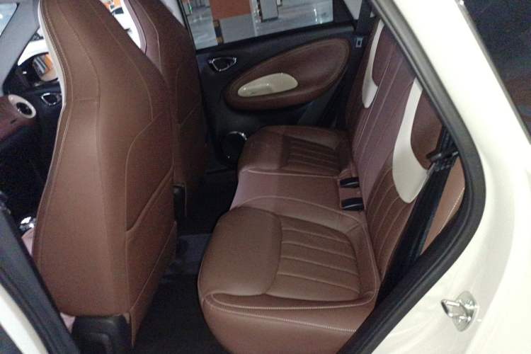Used Wuling Bingo 2024 333 km Enjoyment Version Left Rear Seat