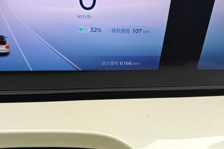 Used Wuling Bingo 2024 333 km Lingxi Connected Version Odometer Close Up