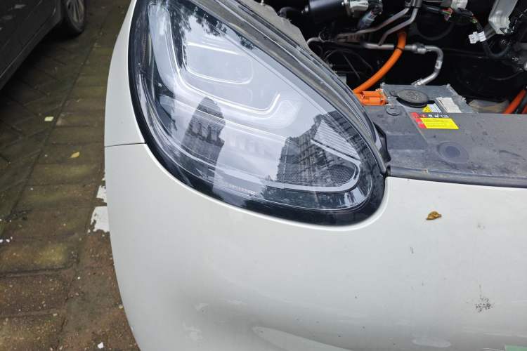 Used Wuling Bingo 2024 333 km Lingxi Connected Version Right Front Headlight