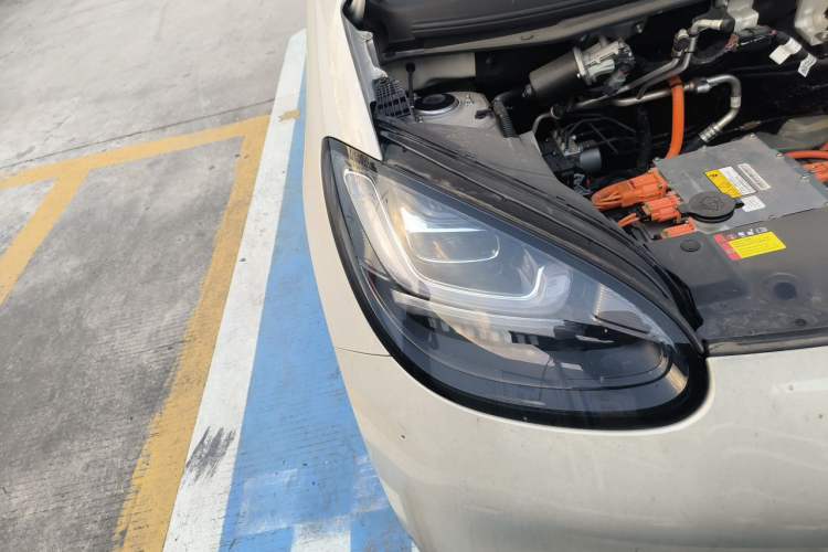 Used Wuling Bingo 2024 333 km Enjoyment Version Right Front Headlight