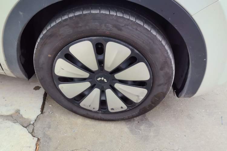 Used Wuling Bingo 2024 333 km Enjoyment Version Right Front Wheel Hub