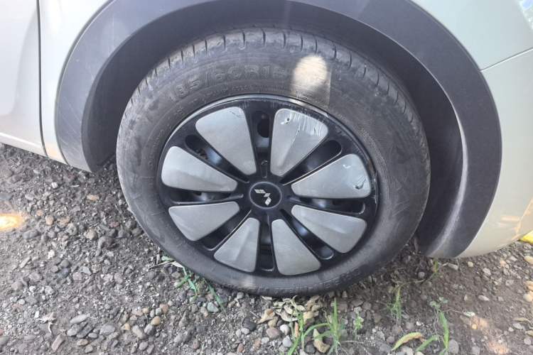 Used Wuling Bingo 2024 333 km Enjoyment Version Right Front Wheel Hub