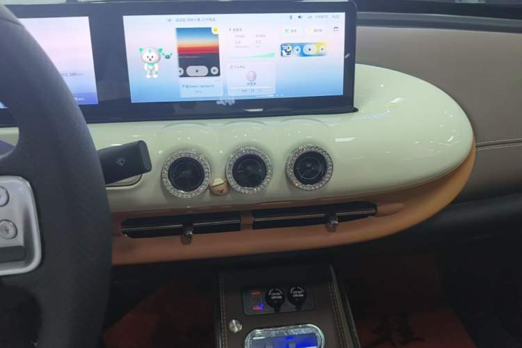 Used Wuling Bingo 2024 333 km Lingxi Connected Version Audio And AC Panel