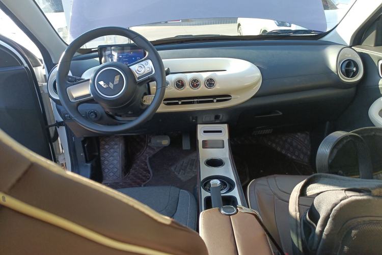 Used Wuling Bingo 2024 203km Light Edition Center Console