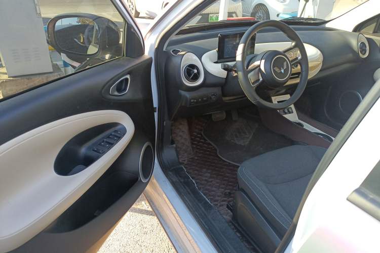 Used Wuling Bingo 2024 203km Light Edition Driver Seat