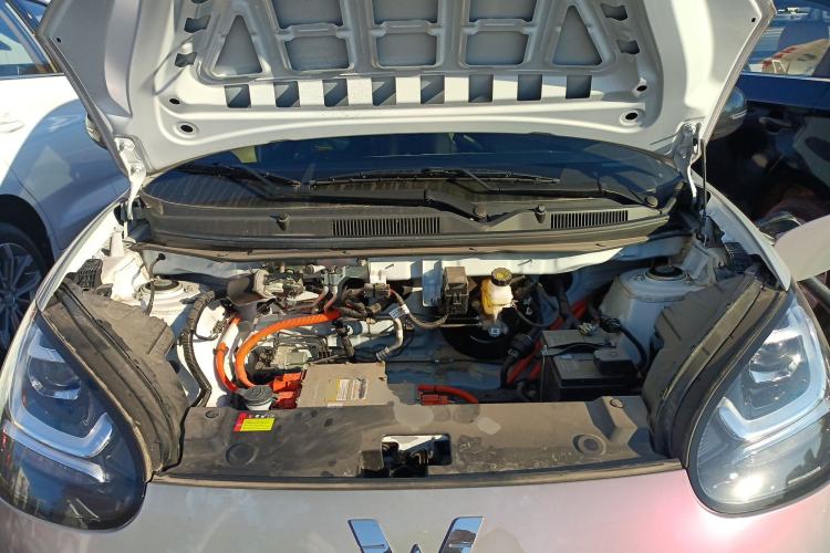 Used Wuling Bingo 2024 203km Light Edition Engine Bay