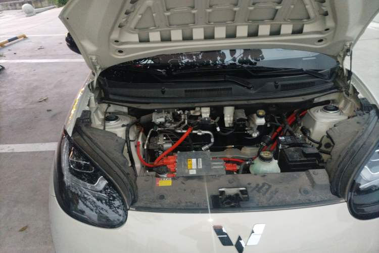 Used Wuling Bingo 2024 333 km Enjoyment Version Engine Bay Right