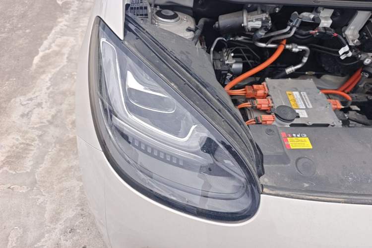 Used Wuling Bingo 2024 333 km Lingxi Connected Version Engine Bay Right