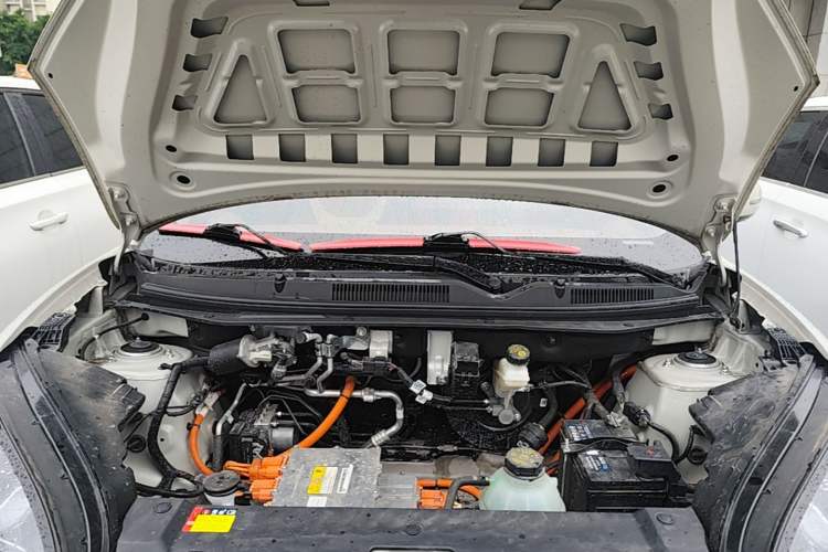 Used Wuling Bingo 2024 333 km Enjoyment Version Engine Bay