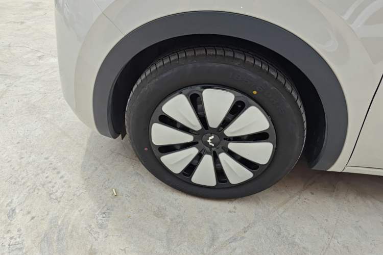 Used Wuling Bingo 2024 333 km Enjoyment Version Exterior 2